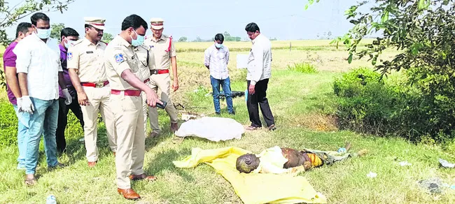 గుర్తుతెలియని వ్యక్తి  మృతదేహం లభ్యం