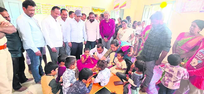 అంగన్‌వాడీ భవనాలు ప్రారంభం