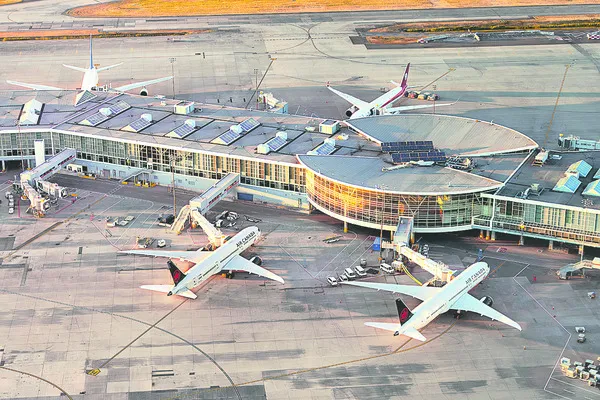 ఫ్లైట్‌.. మరీ లేట్‌