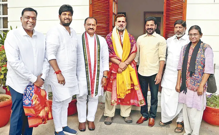 స్థానికోత్సాహం...