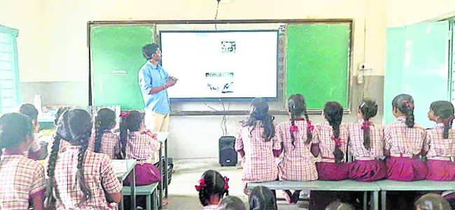 ఉపాధ్యాయ అర్హత.. ‘గురు’తర బాధ్యత