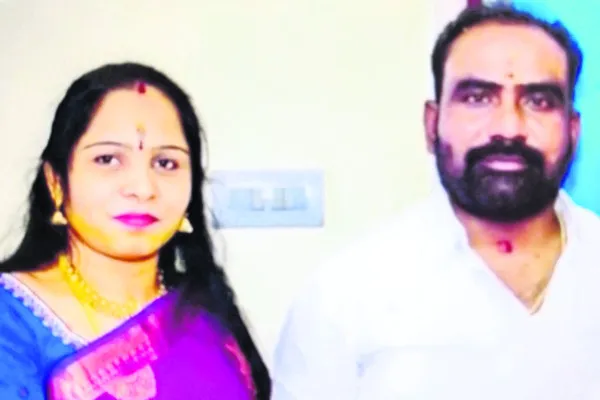 రెట్టింపు లాభాలంటూ రూ.కోట్ల టోపీ 