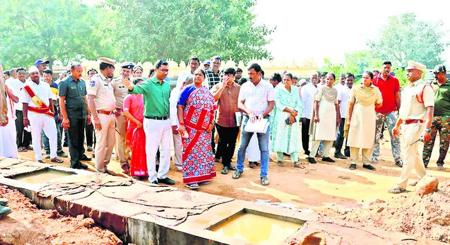 సకాలంలో జాతర పనులు పూర్తి