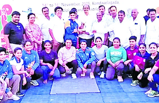 ముగిసిన రాష్ట్రస్థాయి వెయిట్‌లిఫ్టింగ్‌ పోటీలు