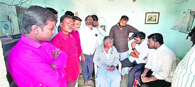 నిందితులను కఠినంగా శిక్షించాలి 