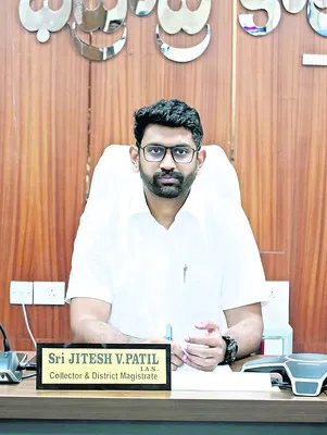 నేడు రాష్ట్రపతి నుంచి కలెక్టర్‌కు అవార్డు