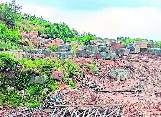 అక్రమ గ్రానైట్‌పై కొరడా? 