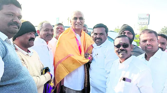 పత్తి రైతులను ప్రభుత్వం ఆదుకోవాలి