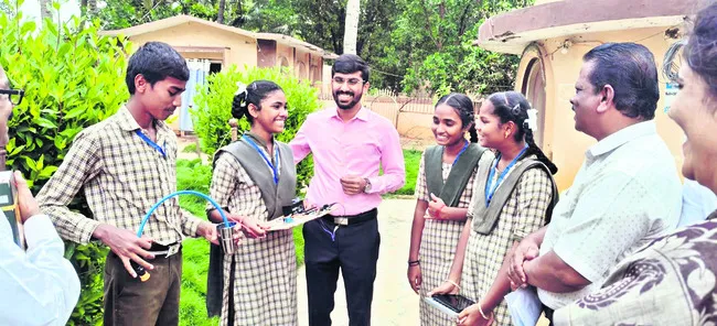 జాతీయ స్థాయిలో ప్రతిభ చాటాలి 