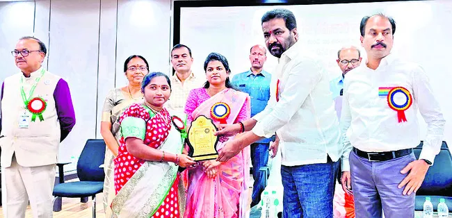 సంఘాలు, సమాఖ్యలు అభివృద్ధి పథంలో సాగాలి