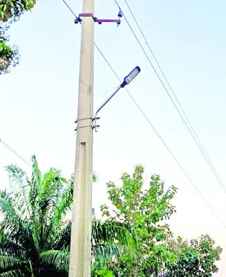 వీధిలైట్ల ఏర్పాటు త్వరితగతిన పూర్తి చేస్తాం 