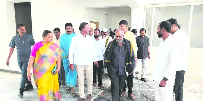 అభివృద్ధి పనులు వేగిరం చేయండి