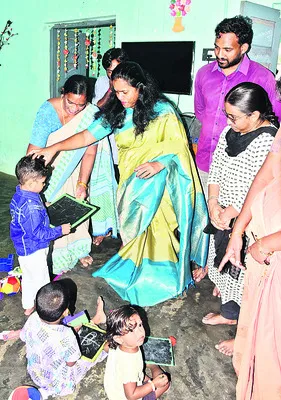 చిన్నారుల ఆరోగ్యంపై నిరంతర పరిశీలన 