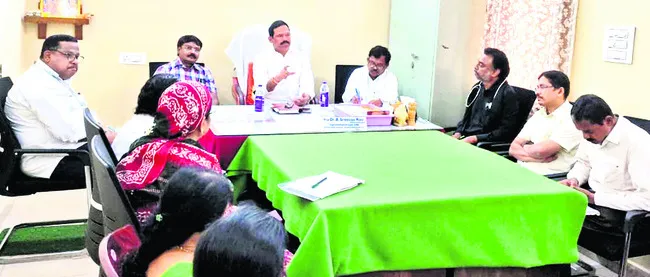 విధుల్లో అలసత్వం వహించొద్దు