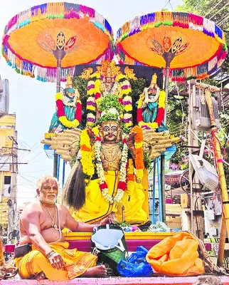 వైభవంగా నృసింహుని గ్రామోత్సవం 