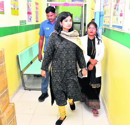 ఆస్పత్రుల్లో ప్రసవాల సంఖ్య పెంచాలి