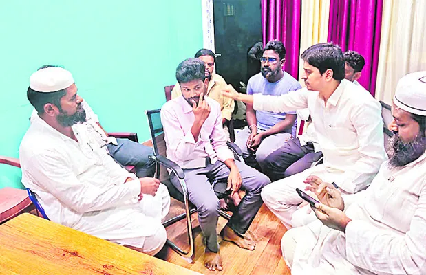 వైఎస్సార్‌ సీపీ కార్యకర్తలే కూటమి ప్రభుత్వ లక్ష్యం 