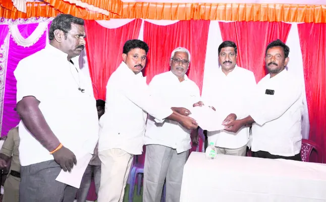 నిరాశ పరిచిన మంత్రి బీసీ 