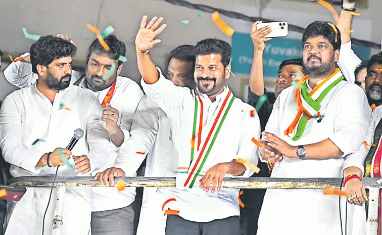 CM Revanth Reddy Comments In Jubilee Hills Road Show