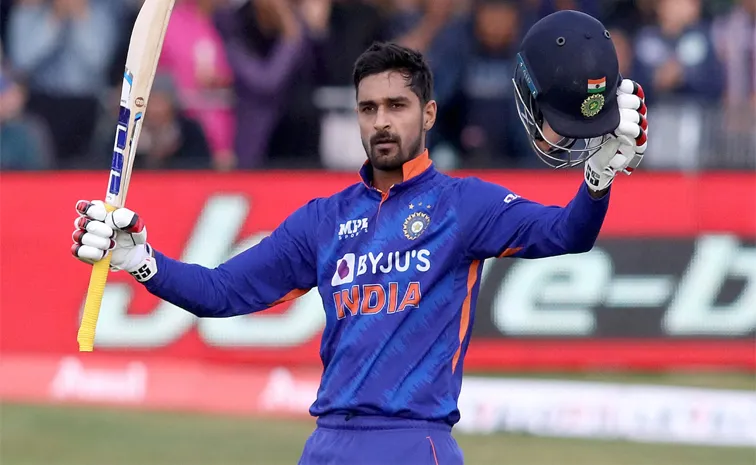 Ranji Trophy 2025: Mumbai Pegged back after Deepak Hooda ton