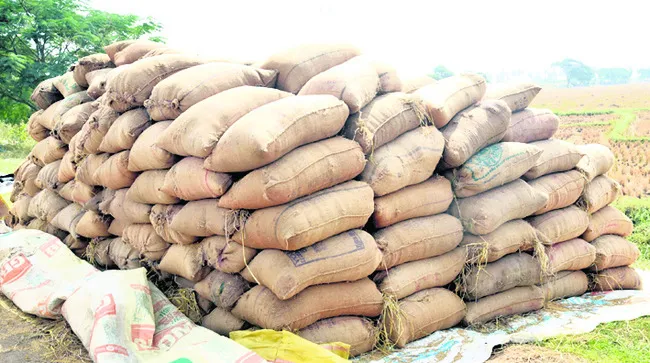 ధాన్యం కమీషన్.. సొసైటీల పరేషాన్