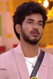 Bigg Boss 9 Telugu: Demon Pavan Apologised by Neel Down In Front of Nagarjuna8