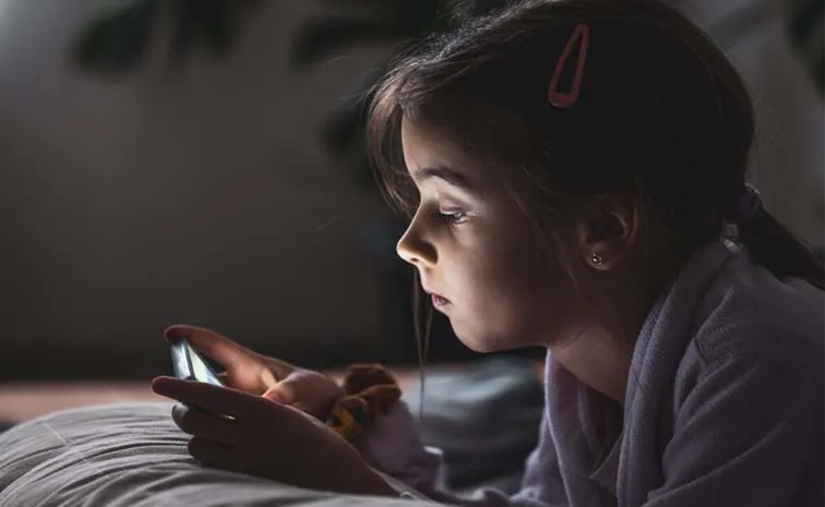 Smartphone addiction in children: patterns of use and Overcome