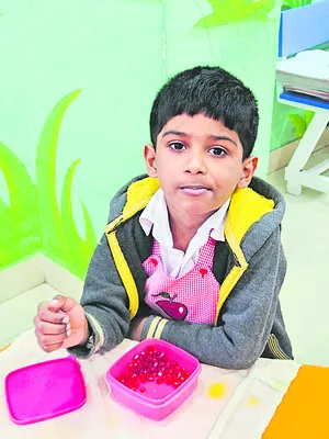 లిఫ్ట్‌లో ఇరుక్కుని ఐదేళ్ల బాలుడి మృతి 