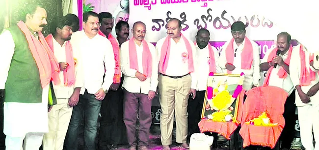 ఎస్టీ రిజర్వేషన్‌తోనే  వాల్మీకుల అభ్యున్నతి 