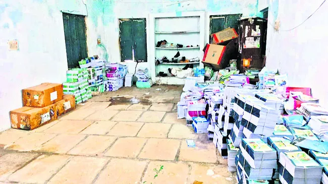 వయోవృద్ధుల ఎదురుచూపు