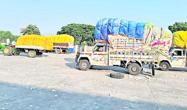 పత్తి రైతు చిత్తు.. 