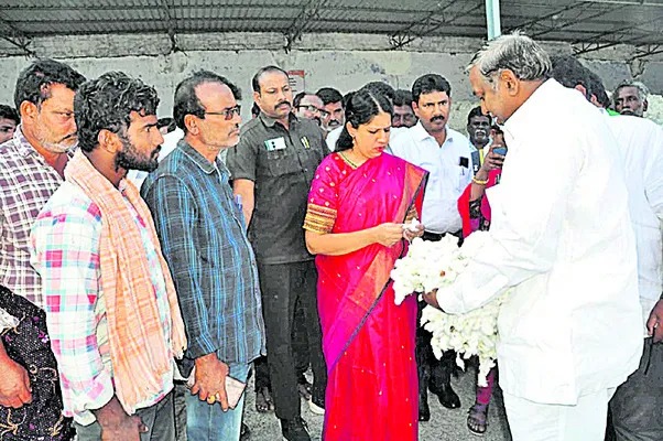 ఏడు మిల్లుల్లో పత్తి కొనుగోలు 