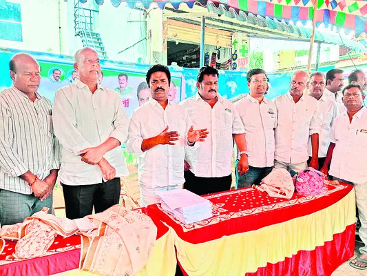 పేదలు వైద్య విద్యకు దూరం 