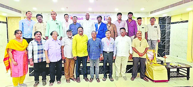 లైసెన్స్‌డ్‌ ఇంజినీర్ల సంఘ కార్యవర్గ ఎన్నిక ఏకగ్రీవం 