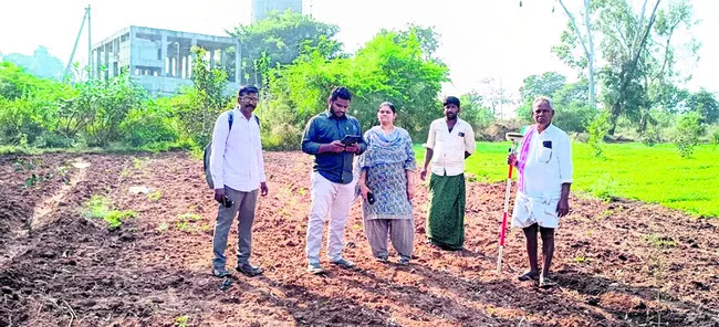 పర్యాటక కేంద్రంగా  గాజులదిన్నె 