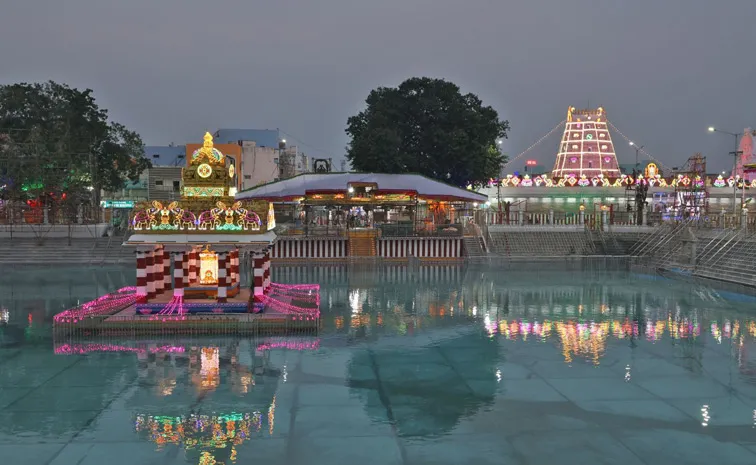 Tiruchanur Brahmotsavam dazzling electric lights