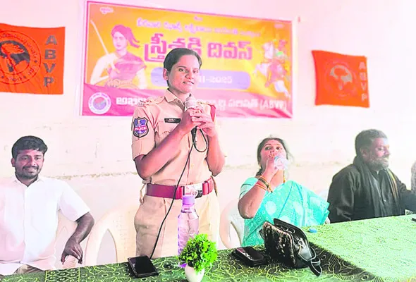 వీరనారి ఝాన్సీలక్ష్మీబాయి 