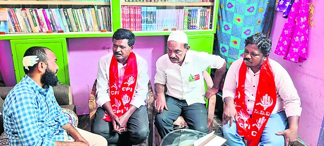 కబ్జాదారులపై కేసు నమోదు చేయాలి