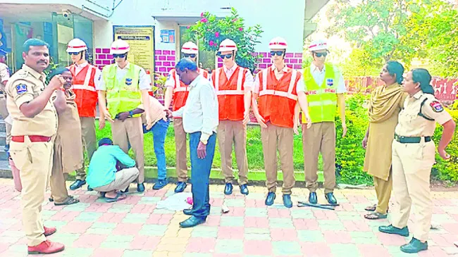 ట్రాఫిక్‌ డ్యూటీకి సిద్ధం