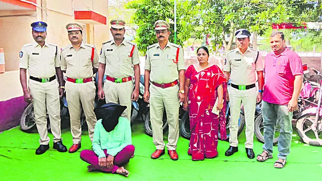 జల్సాల కోసం బైక్‌ల చోరీ 