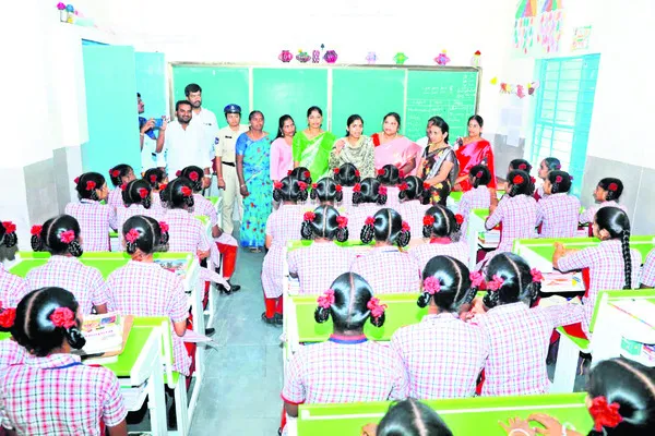 చదువుతోనే సమాజంలో గుర్తింపు