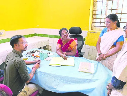 ప్రభుత్వ ఆస్పత్రుల్లోనే ప్రసవాలు సురక్షితం