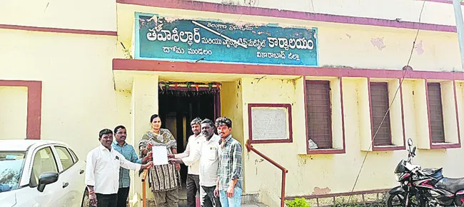 హామీల అమలుకు వినతి 