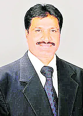 సింగపూర్‌ విద్యా అధ్యయన యాత్రకు ఉపాధ్యాయుడు బాలు 