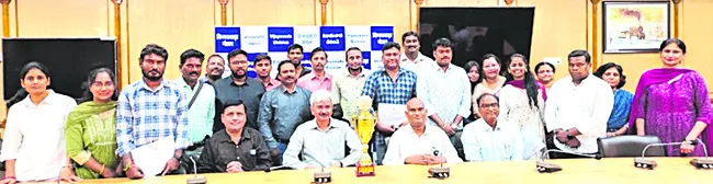 హిందీ నాటక పోటీల్లో విజయవాడ డివిజన్‌ సత్తా 