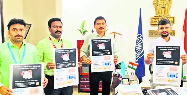 జిల్లా అంతటా శుక్రవారం ఉష్ణోగ్రతలు స్థిరంగా నమోదయ్యాయి.