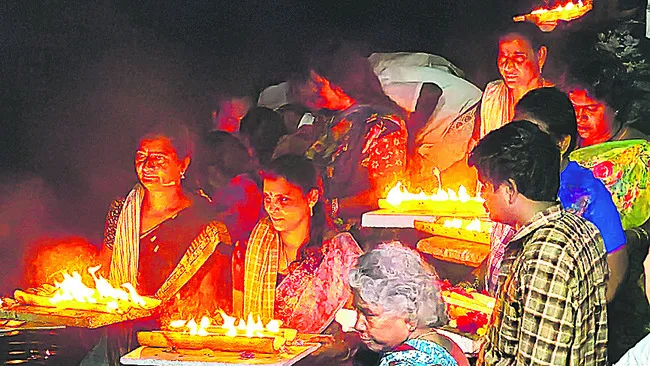 ఓ పోలీ... స్వర్గానికి పోయిరా!