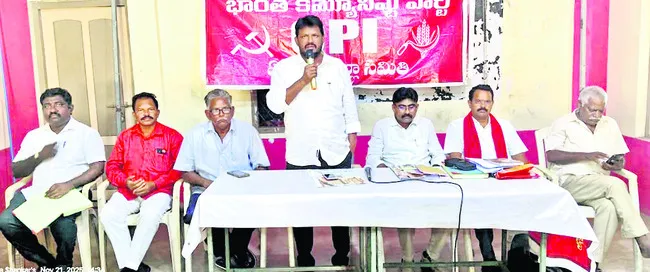 పేదలకు వైద్య విద్యను దూరం చేసే కుట్ర 