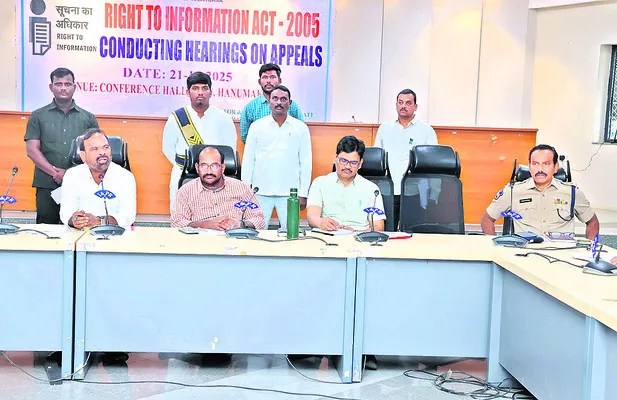 గడువులోగా దరఖాస్తులు పరిష్కరించాలి