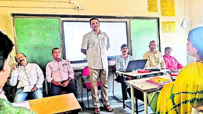 డిజిటల్‌ నైపుణ్యాభివృద్ధికి శిక్షణ అవసరం